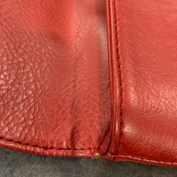 Red Vegan Matt and Nat clutch - Picture 6 of 9